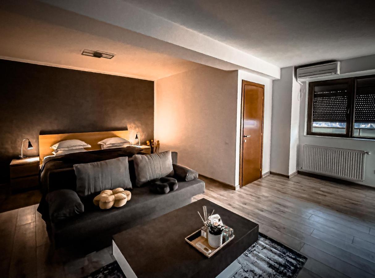 Ferienwohnung Shiro Bukarest Exterior foto
